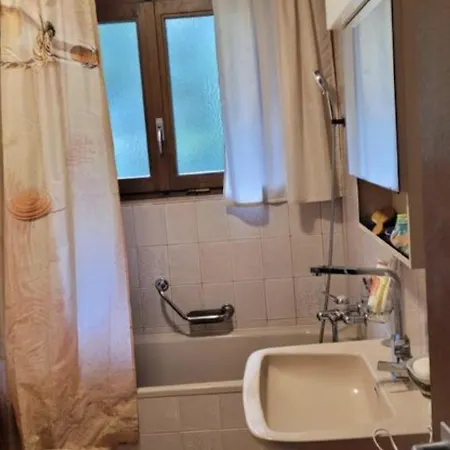 Forest Heimelige 2 Zimmerwohnung Intime Apartment